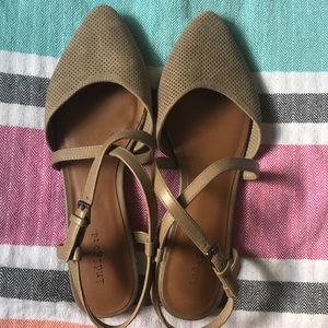 Pointed toe flats